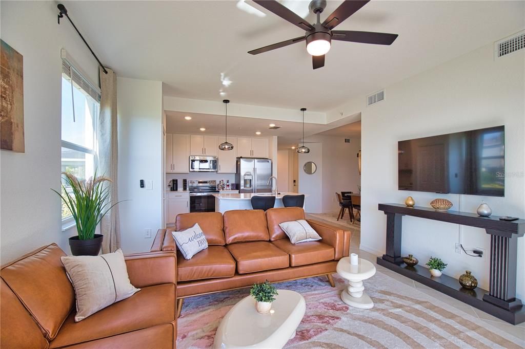 For Rent: $5,200 (3 beds, 2 baths, 1313 Square Feet)