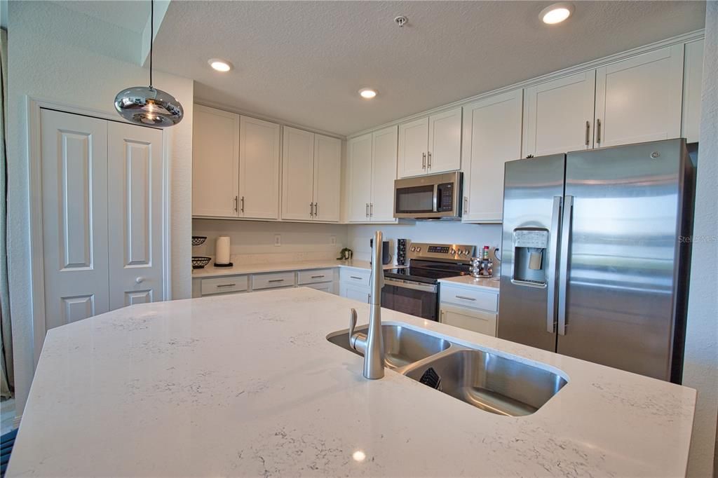 For Rent: $5,200 (3 beds, 2 baths, 1313 Square Feet)