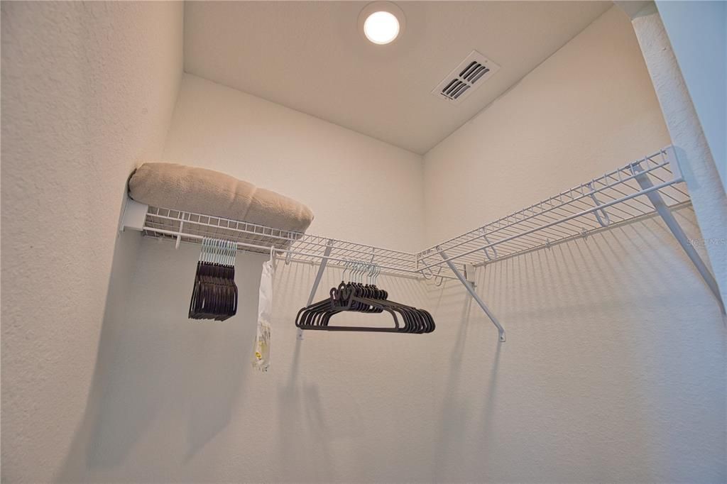 For Rent: $5,200 (3 beds, 2 baths, 1313 Square Feet)