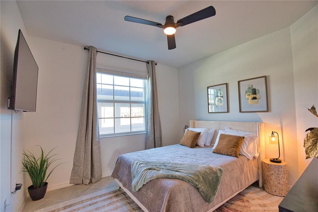 For Rent: $5,200 (3 beds, 2 baths, 1313 Square Feet)