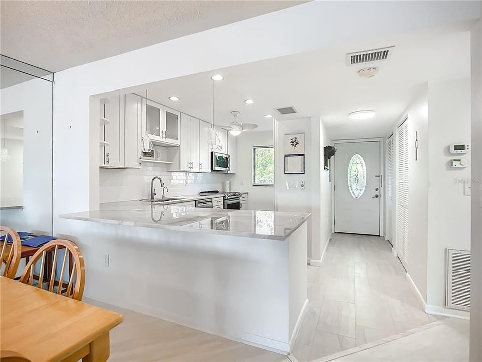 For Sale: $525,800 (2 beds, 2 baths, 1216 Square Feet)