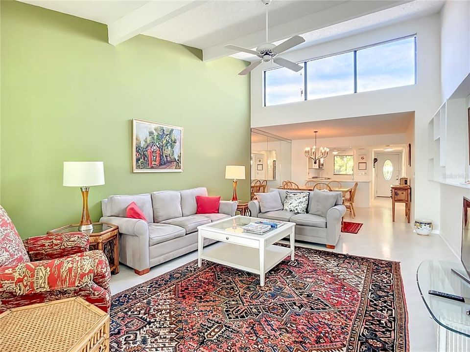 For Sale: $525,800 (2 beds, 2 baths, 1216 Square Feet)