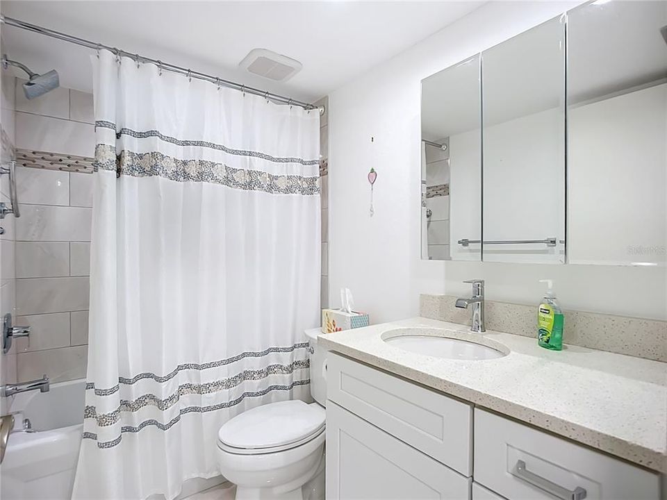 For Sale: $525,800 (2 beds, 2 baths, 1216 Square Feet)