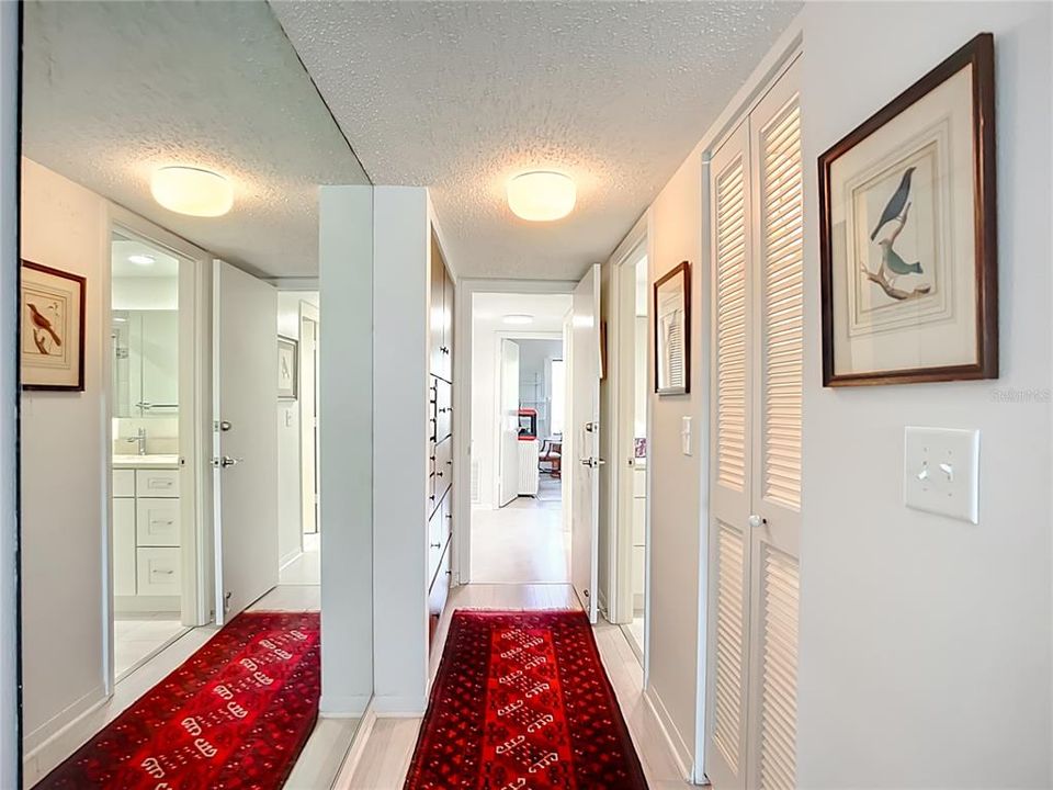 For Sale: $525,800 (2 beds, 2 baths, 1216 Square Feet)