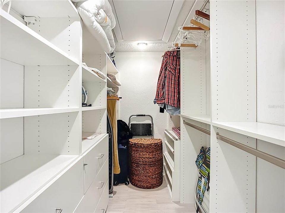 For Sale: $525,800 (2 beds, 2 baths, 1216 Square Feet)