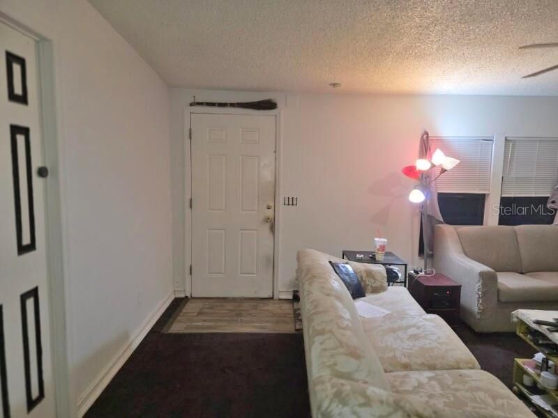 For Sale: $274,900 (4 beds, 2 baths, 1680 Square Feet)