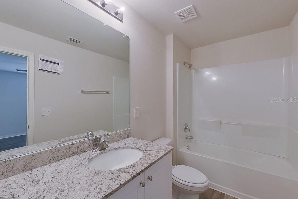 出租: $1,895 (4 贝兹, 2 浴室, 1650 平方英尺)