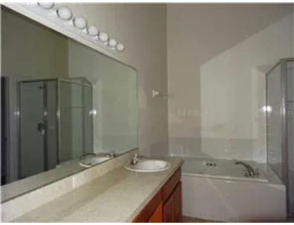 На продажу: $325,000 (4 спален, 2 ванн, 1925 Квадратных фут)