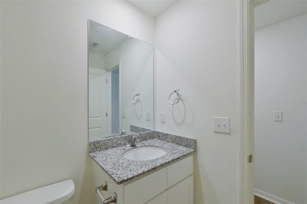 В аренду: $1,665 (4 спален, 2 ванн, 1449 Квадратных фут)