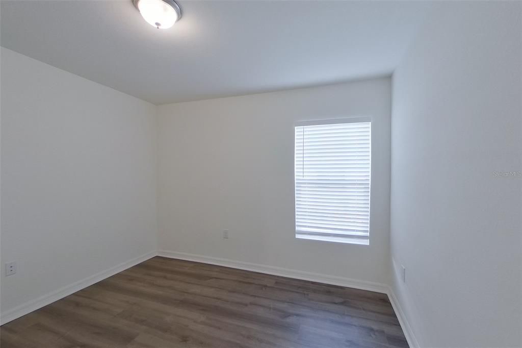 В аренду: $1,665 (4 спален, 2 ванн, 1449 Квадратных фут)