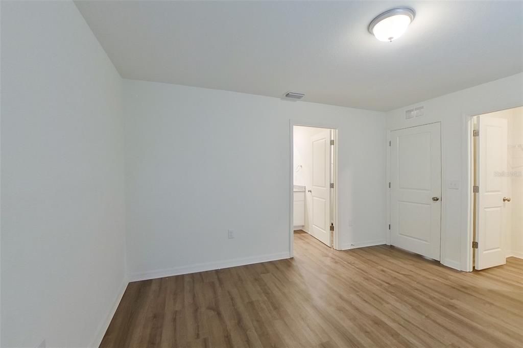 В аренду: $1,665 (4 спален, 2 ванн, 1449 Квадратных фут)