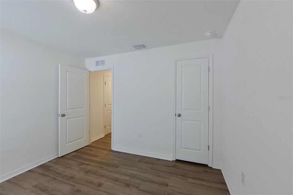 В аренду: $1,665 (4 спален, 2 ванн, 1449 Квадратных фут)