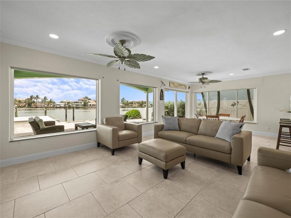 待售: $1,099,999 (3 贝兹, 2 浴室, 1428 平方英尺)