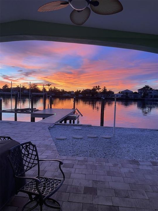 待售: $1,099,999 (3 贝兹, 2 浴室, 1428 平方英尺)