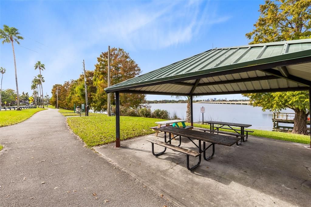 For Sale: $250,000 (2 beds, 2 baths, 1400 Square Feet)