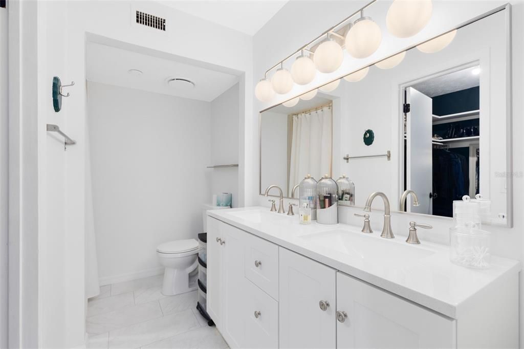 For Sale: $250,000 (2 beds, 2 baths, 1400 Square Feet)