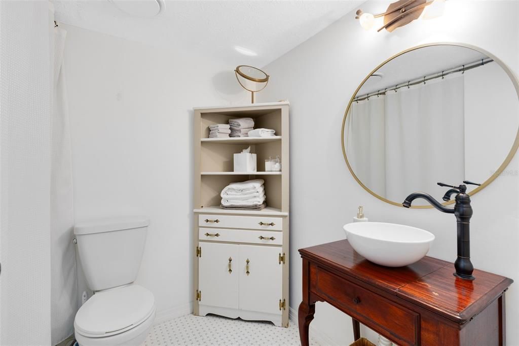 For Sale: $250,000 (2 beds, 2 baths, 1400 Square Feet)