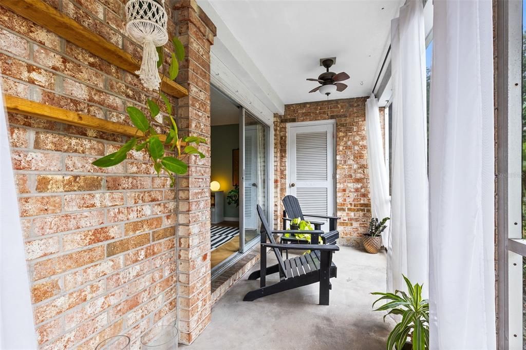 For Sale: $250,000 (2 beds, 2 baths, 1400 Square Feet)