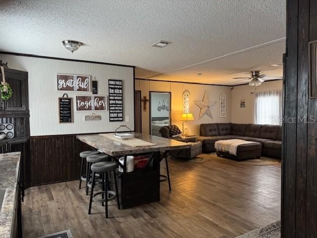 待售: $165,000 (3 贝兹, 2 浴室, 1080 平方英尺)