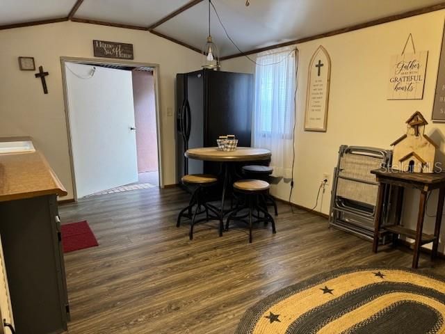 待售: $165,000 (3 贝兹, 2 浴室, 1080 平方英尺)