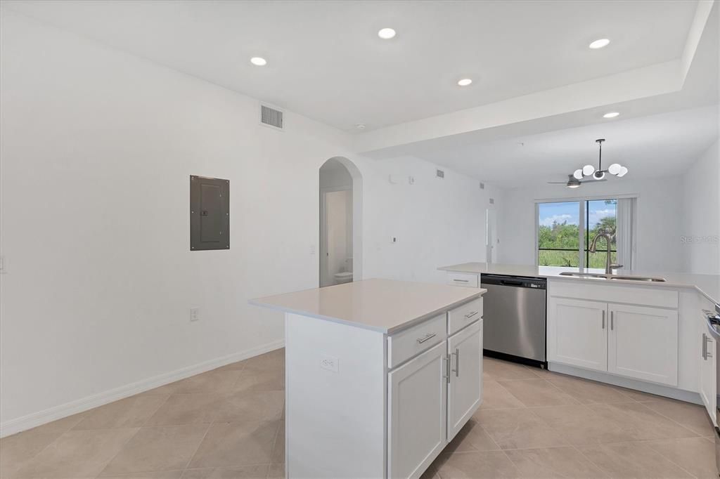 For Rent: $2,295 (2 beds, 2 baths, 1120 Square Feet)