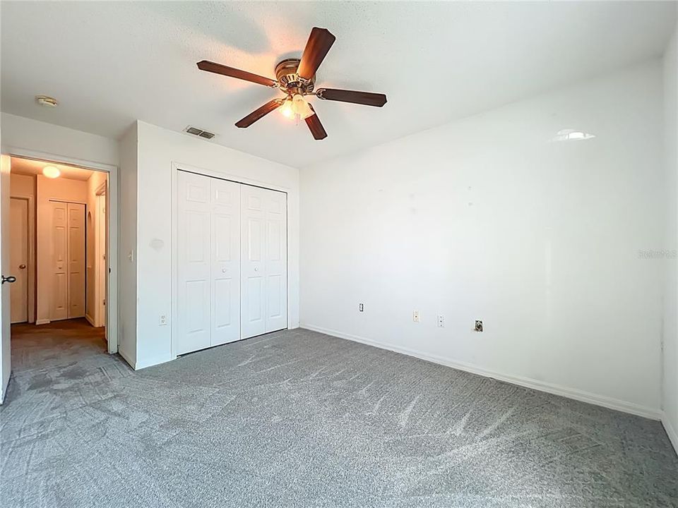 На продажу: $329,999 (3 спален, 2 ванн, 1303 Квадратных фут)