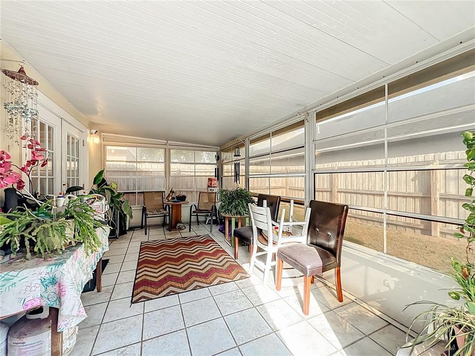 На продажу: $329,999 (3 спален, 2 ванн, 1303 Квадратных фут)