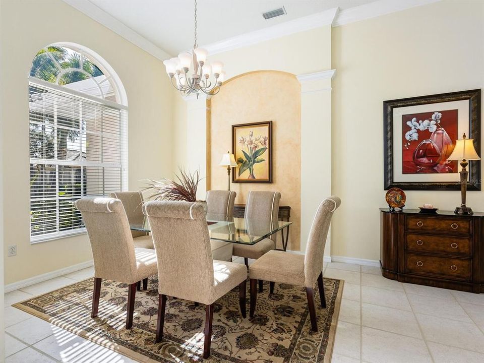 For Sale: $697,000 (3 beds, 2 baths, 2478 Square Feet)