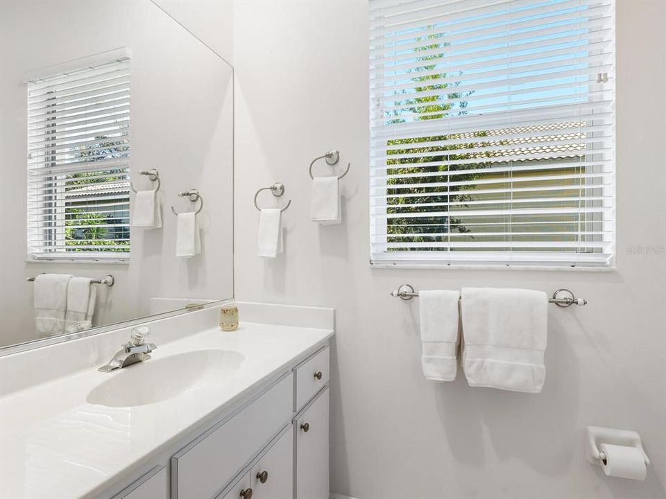 For Sale: $697,000 (3 beds, 2 baths, 2478 Square Feet)