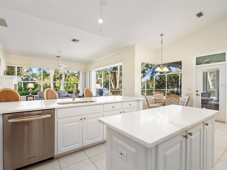 For Sale: $697,000 (3 beds, 2 baths, 2478 Square Feet)