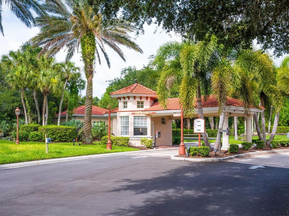 For Sale: $697,000 (3 beds, 2 baths, 2478 Square Feet)