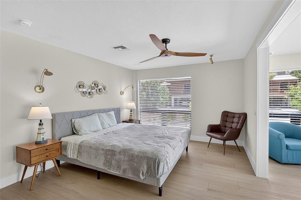 En Venta: $1,599,900 (3 camas, 3 baños, 2558 Pies cuadrados)