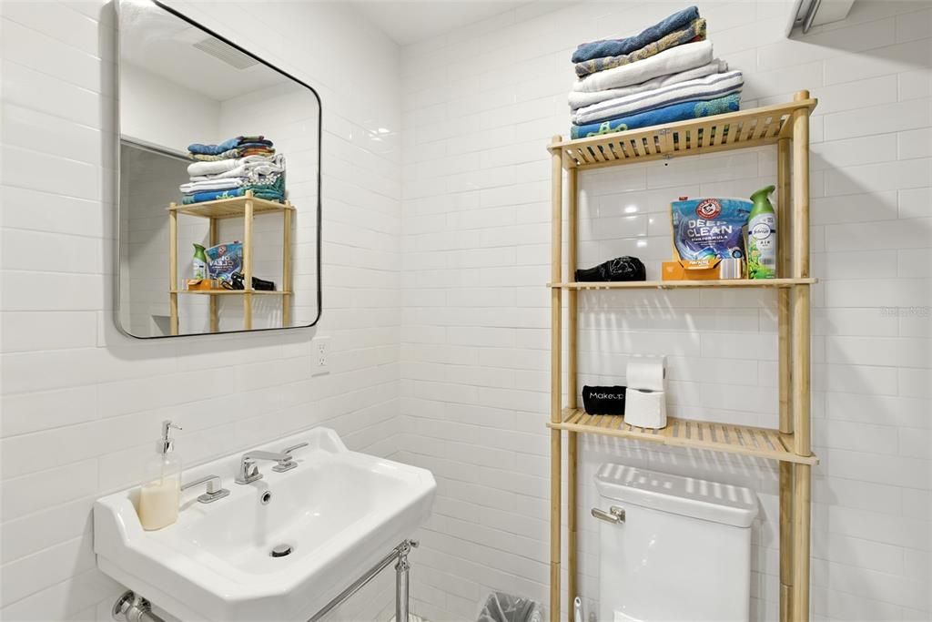 En Venta: $1,599,900 (3 camas, 3 baños, 2558 Pies cuadrados)