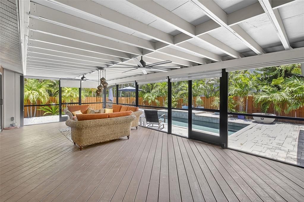 En Venta: $1,599,900 (3 camas, 3 baños, 2558 Pies cuadrados)