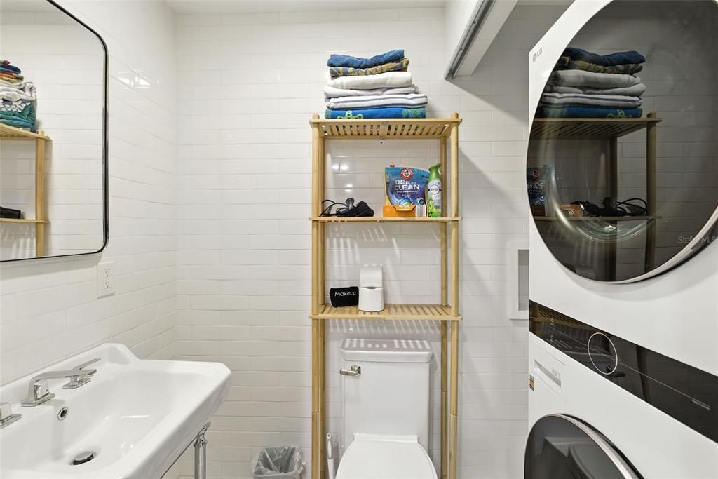 En Venta: $1,599,900 (3 camas, 3 baños, 2558 Pies cuadrados)