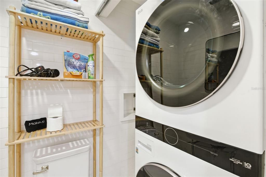 En Venta: $1,599,900 (3 camas, 3 baños, 2558 Pies cuadrados)