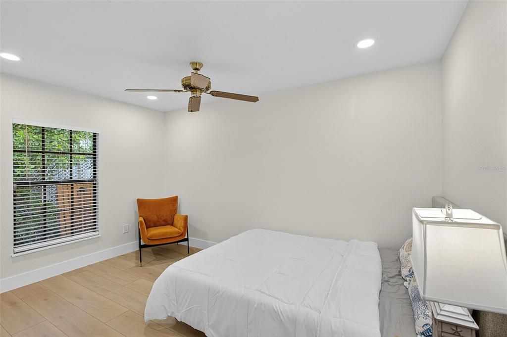 En Venta: $1,599,900 (3 camas, 3 baños, 2558 Pies cuadrados)