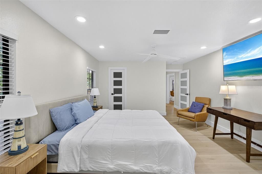 En Venta: $1,599,900 (3 camas, 3 baños, 2558 Pies cuadrados)