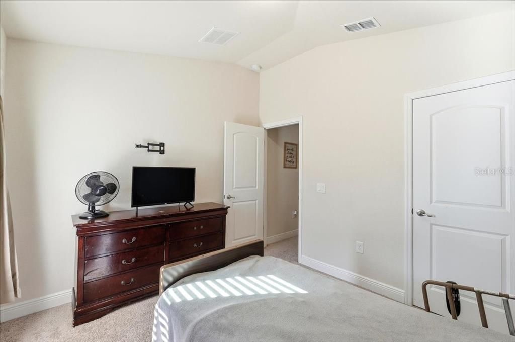 待售: $314,900 (4 贝兹, 2 浴室, 1860 平方英尺)