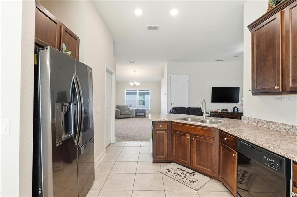 待售: $314,900 (4 贝兹, 2 浴室, 1860 平方英尺)