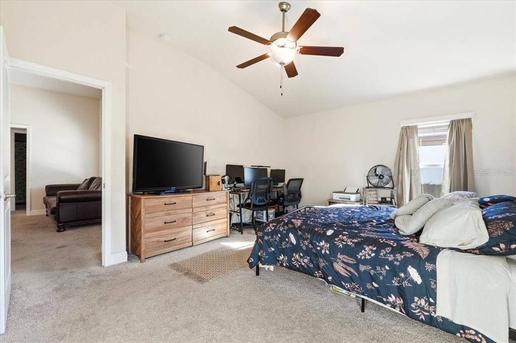 待售: $314,900 (4 贝兹, 2 浴室, 1860 平方英尺)