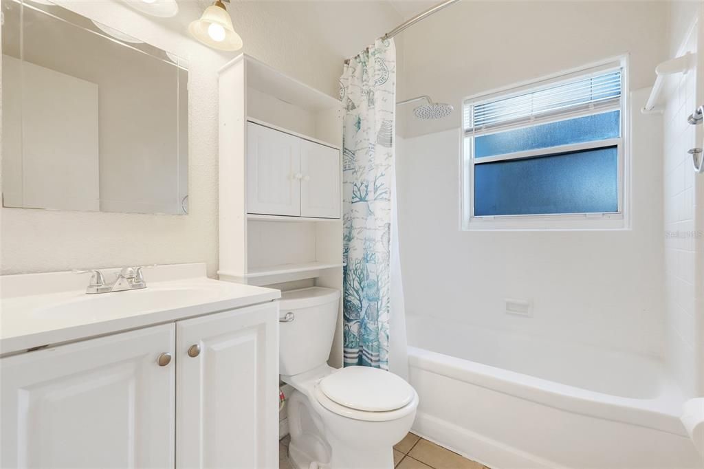 For Sale: $360,000 (5 beds, 3 baths, 2003 Square Feet)