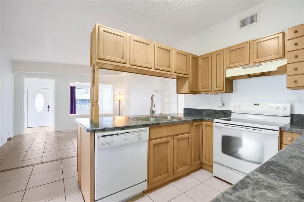 For Sale: $360,000 (5 beds, 3 baths, 2003 Square Feet)