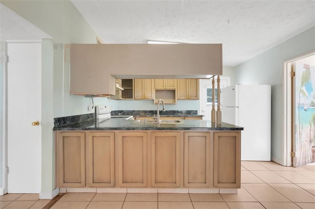 For Sale: $360,000 (5 beds, 3 baths, 2003 Square Feet)