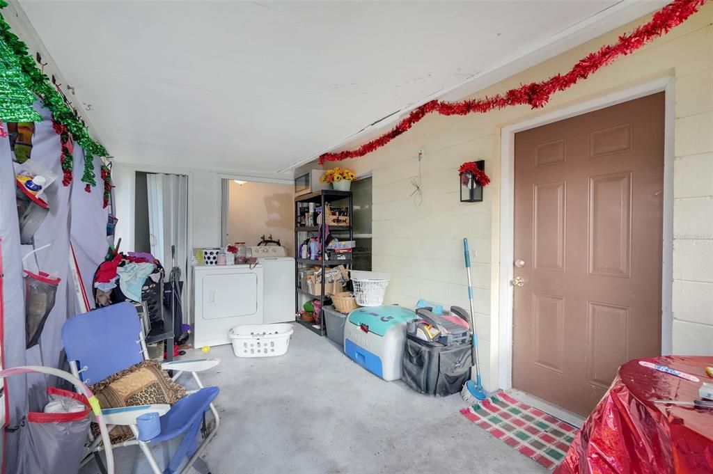 For Sale: $360,000 (5 beds, 3 baths, 2003 Square Feet)