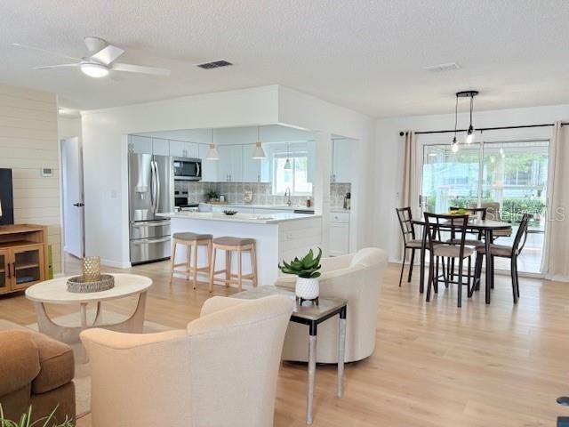 待售: $289,900 (3 贝兹, 2 浴室, 2026 平方英尺)