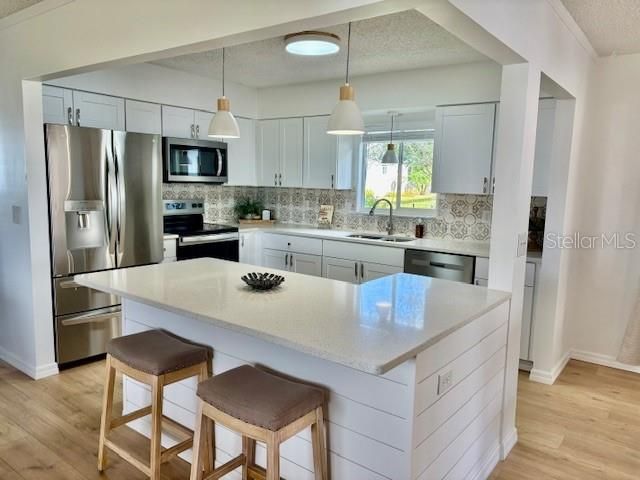 待售: $289,900 (3 贝兹, 2 浴室, 2026 平方英尺)