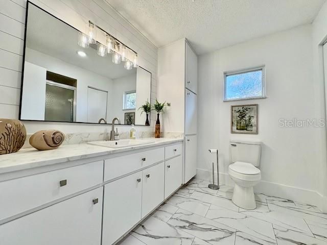 待售: $289,900 (3 贝兹, 2 浴室, 2026 平方英尺)