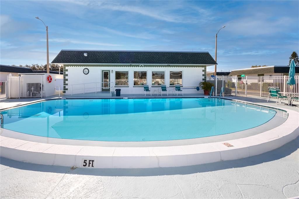 待售: $220,000 (2 贝兹, 2 浴室, 1060 平方英尺)