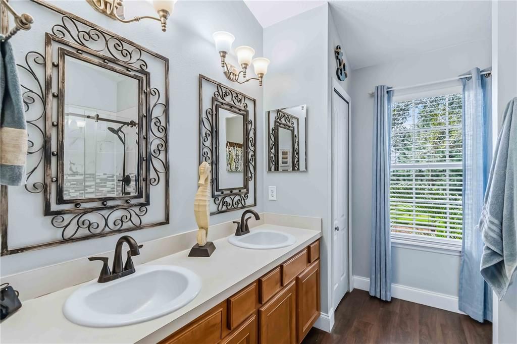 En Venta: $275,000 (3 camas, 2 baños, 1855 Pies cuadrados)